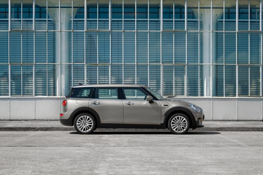  Mini One Clubman City (F54) 2018 года  (UK) (фото 3 из 9)